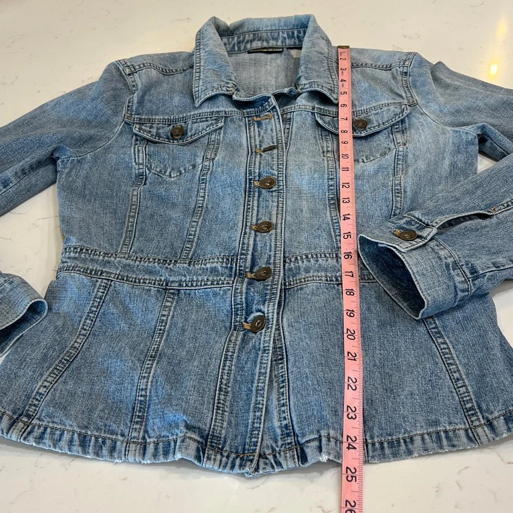 DKNY Jeans Y2K Denim Jacket Button Front Embroidered Cuff - Picture 8 of 8